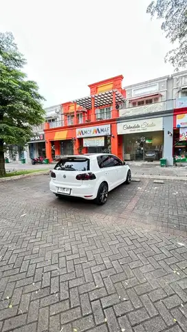 Volkswagen 2011 Putih