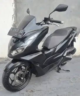 HONDA PCX HITAM 2021