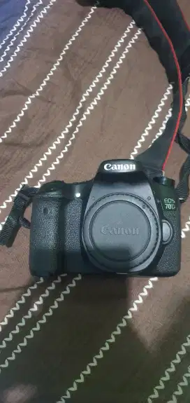 Dijual kamera dslr canon 70D Full set