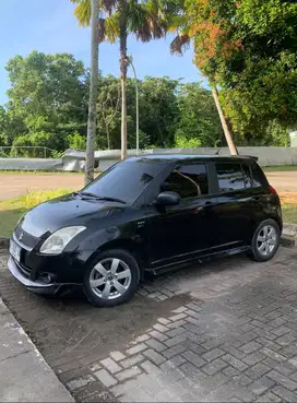 Dijual swift ST 2010 manual istimewah