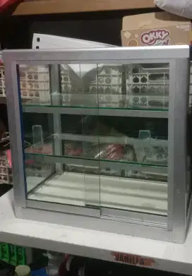 Etalase rokok/ pecel lele