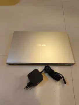 ASUS A416FA CORE I3-10 RAM 8 GB SSD 256 GB PRELOVED