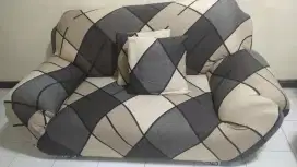 sofa tamu kulit warna cream