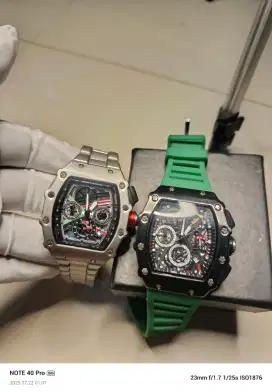 Jam tangan RM bekas mulus lengkap