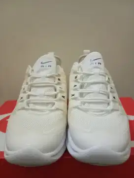 Sepatu Nike Air Max Axis