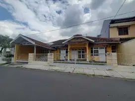Disewakan rumah besar bisa untuk kantor di depok  dan hunian
