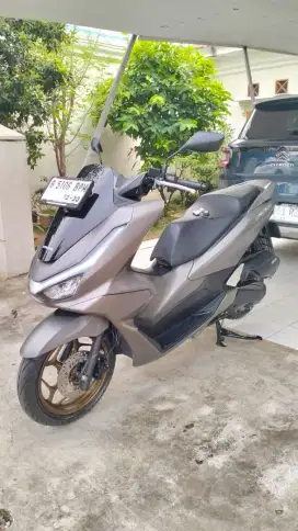 Bissmillah dijual motor Honda PCX like new 2025 istimewa