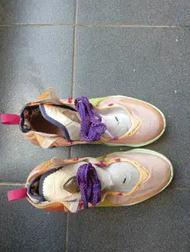 sepatu basket lebron 19