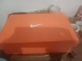 Sepatu Nike No bisa dilihat di box
