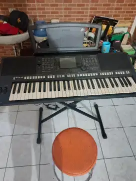 Keyboard yamaha PSR s-750