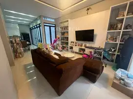Rumah 2 Lantai Siap Huni Sudah Renovasi Dalam Cluster Buah Batu