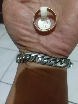 Gelang cincin monel