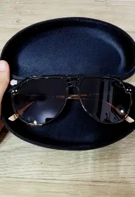 Kacamata Hitam Stylish Pria/Wanita + Hardcase Elegan