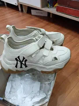 Sepatu wanita Mlb bigball chungky mask  original
