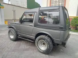 Suzuki Jimny 1989 Bensin