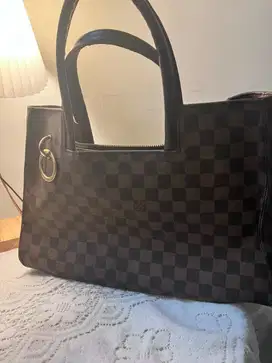 Jual tas like new LV original ada bonus