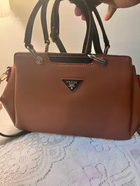 Tas sling atau jinjing prad* milan ori