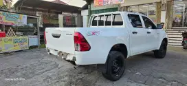 Hilux Double Cabin 4x4, jual cepat