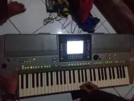 Keyboard Yamaha PSR S710