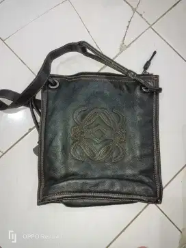tas 2nd merk LOEWE