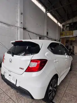 Honda Brio RS AT 2023 KM : 9 RB