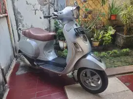 Vespa LX 125 Abu - abu 2011 Carbu.