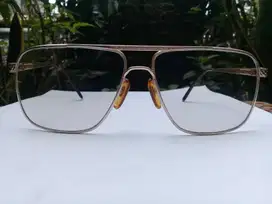 Kacamata Jadul Trussardi