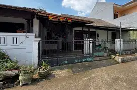 Dijual rumah butuh renovasi di komplek AL  Jati Makmur Permai