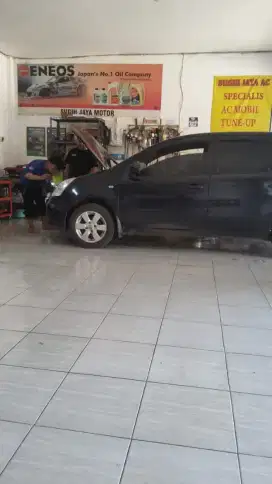 Mekanik senior AC mobil