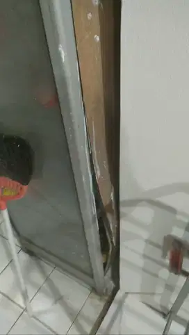 Lemari PIRING aluminium bekas sedikit hrs repair