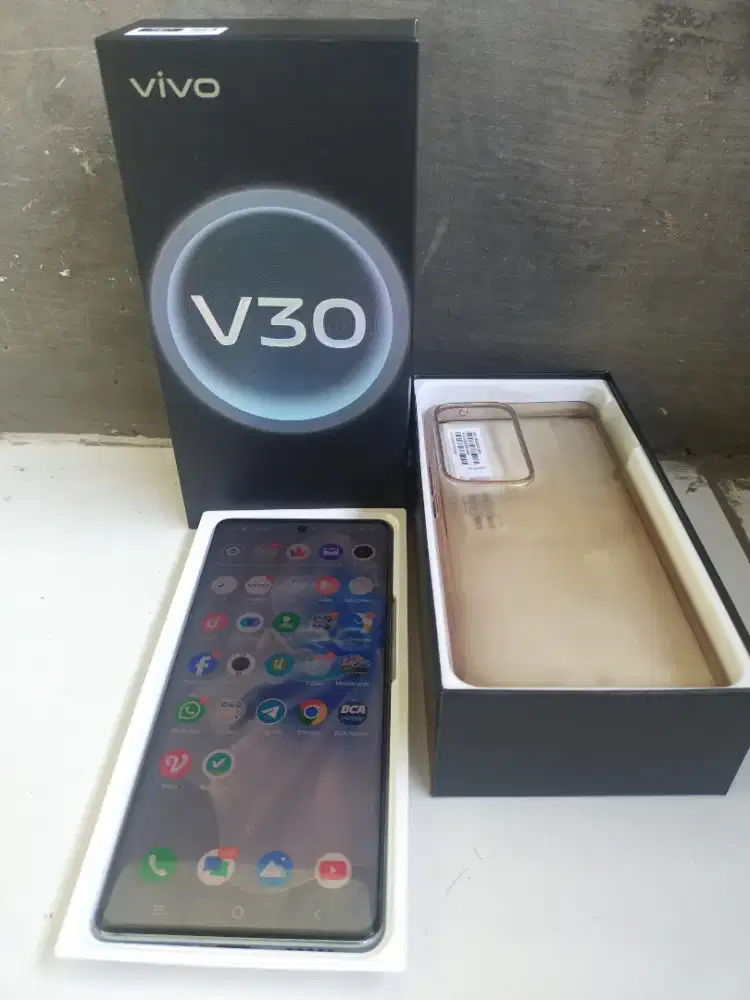 VIVO V30 5G 512GB RAM 12GB WHITE