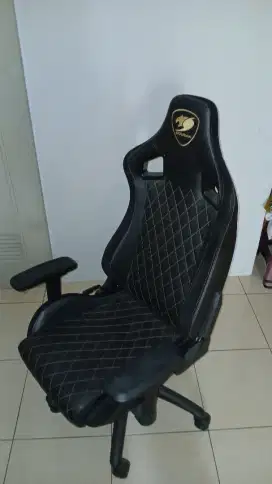 KURSI GAMING COUGAR