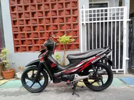 supra x 125 cc th 207 body mulus bagus mesin sehat