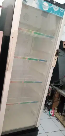 Dijual cepat kulkas minuman khusus warung bisa nego tipis