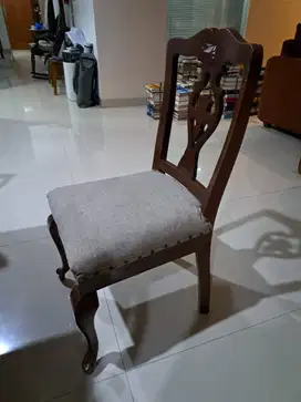 kursi makan jati ada 6 pcs