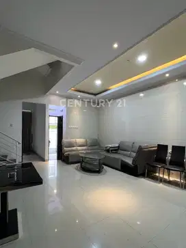 Rumah Modern Full Furnished 3 Lt Siap Huni Di Kelapa Gading S8800