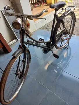 Sepeda antik BSA
