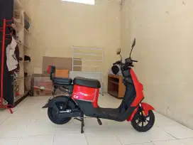 Sepeda listrik viar C2 kondisi bagus