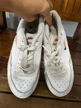 Sepatu nike anak masih sangat layak pakai