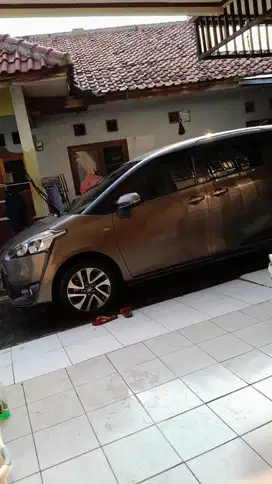 Toyota Sienta 2017 Bensin