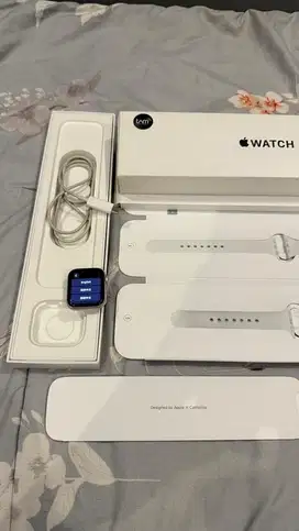 Apple Watch SE 2 Starlight 40MM EX Garansi Resmi Ibox