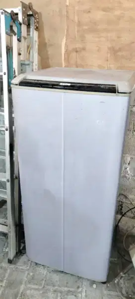 Kulkas 1 Pintu Dingin Beku Murah