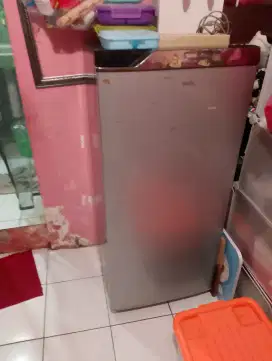 Kulkas panasonic 1 pintu
