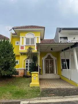 Rumah disewakan di perumahan elit