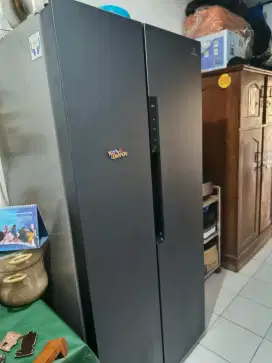 Kulkas Polytron side by side PRS460B