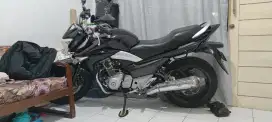 Suzuki Inazuma 250cc hitam 2012