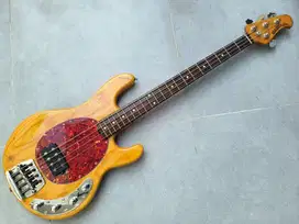 vintage bass Music Man Stingray Natural 1993 upgraded Nordstrand PU