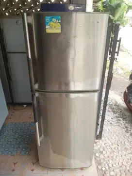 Kulkas 2 Pintu Murah Dingin