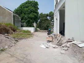 Jual rumah siap huni.
