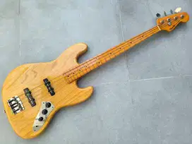 vintage Chandler jazz bass natural (USA 80's)
